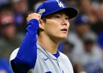 Yamamoto Tries to Recruit Japanese Superstar Munetaka Murakami to the Dodgers Over Sushi