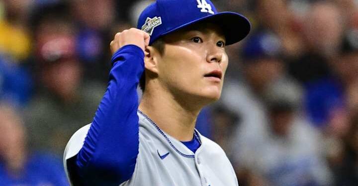 Yamamoto Tries to Recruit Japanese Superstar Munetaka Murakami to the Dodgers Over Sushi